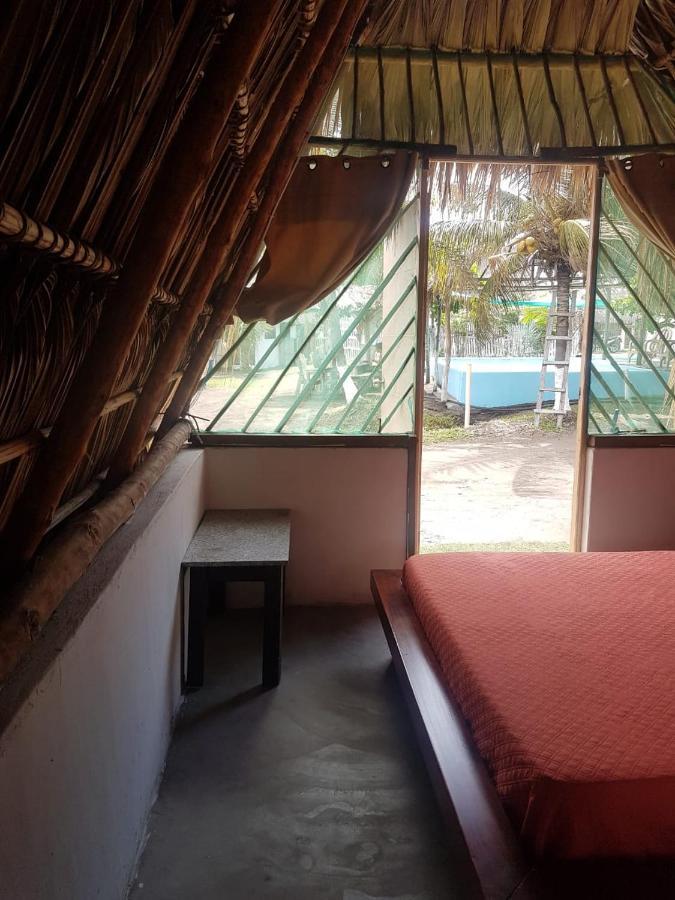 Mi Casa En La Playa Bed and Breakfast Escuintla Eksteriør billede
